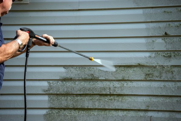 Cost of Vinyl Siding Power Washing in Scranton